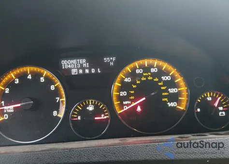 2010 Saturn Outlook Xr-L z USA, uszkodzony, nr VIN 5GZLRVED2AJ127743